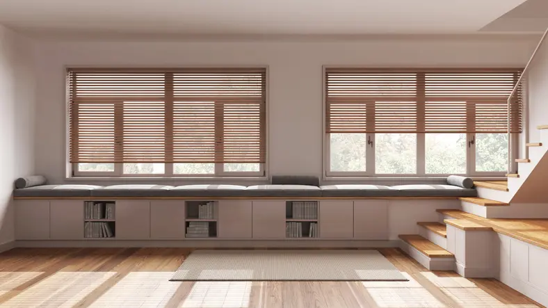 Persianas de madera sintética o PVC tratadas contra UV