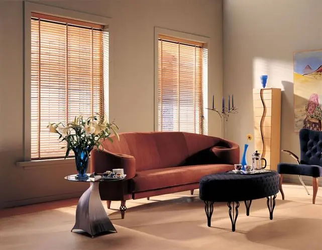 Persianas horizontales de madera natural o MDF revestido